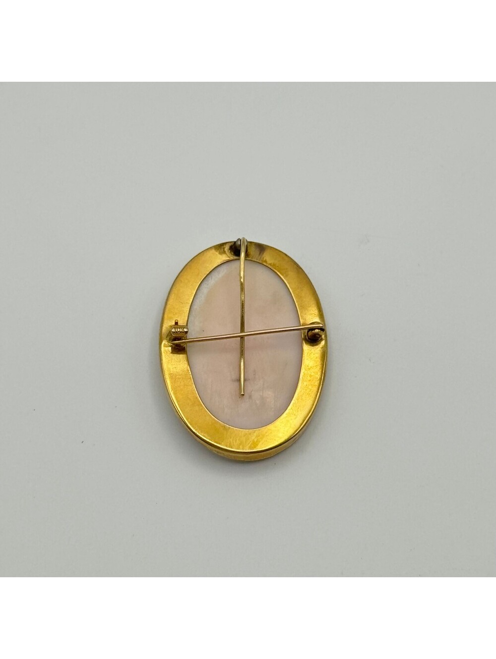 Conch, 10K Gold Cameo Brooch - Picture 2 of 5